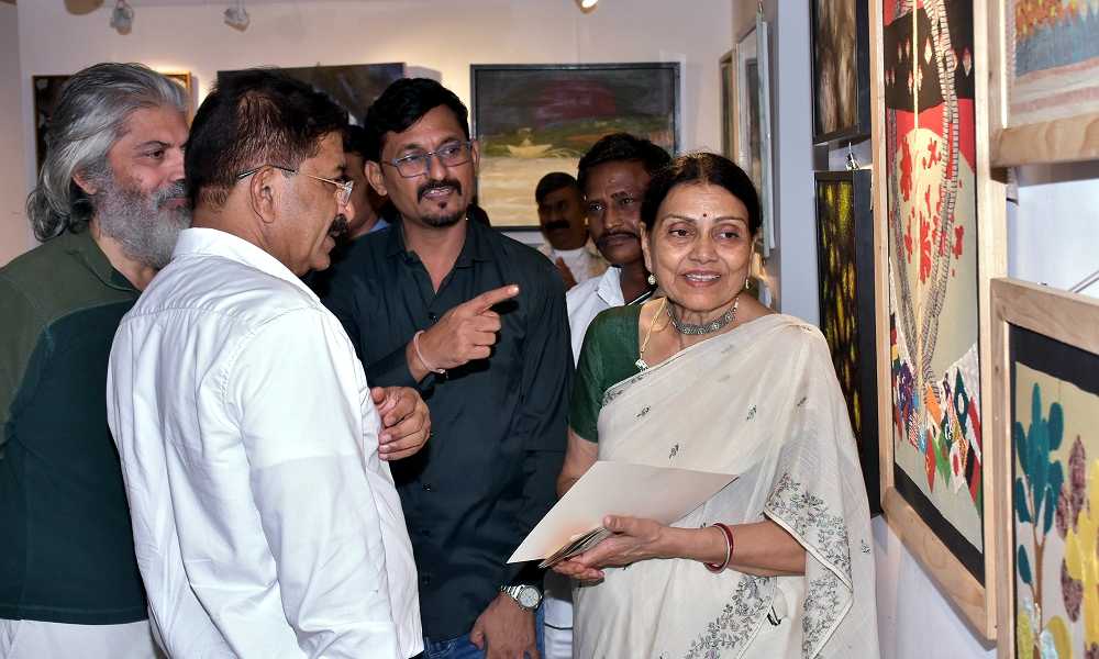 meenakshi pathak