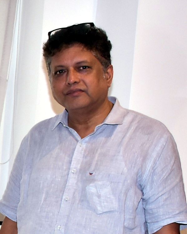 shreyas khanvilkar